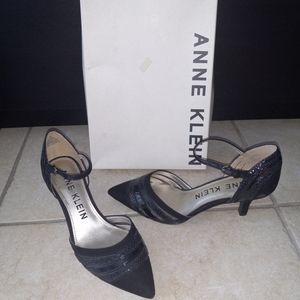 Anne Klein back kitten heels